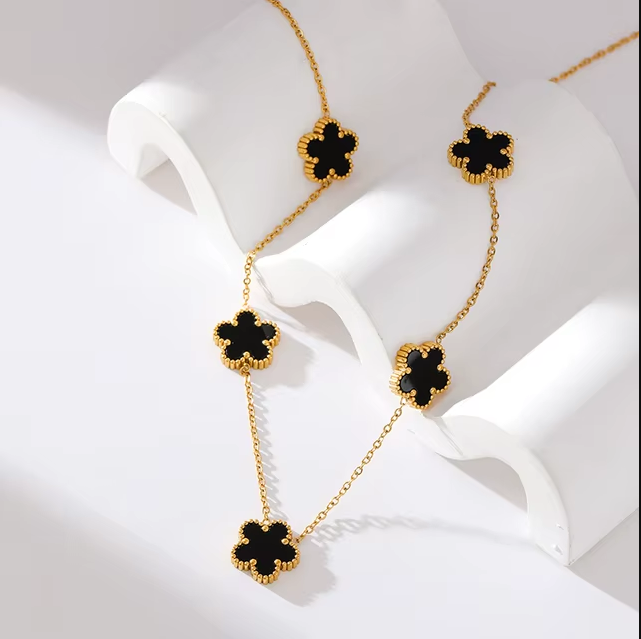 Gold Onyx Five Leaf Clover Necklace